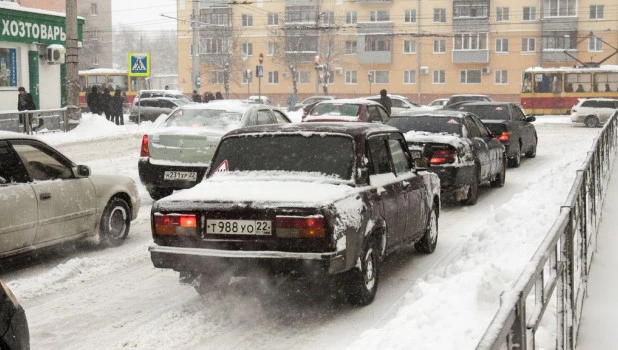 Снегопад в Барнауле.