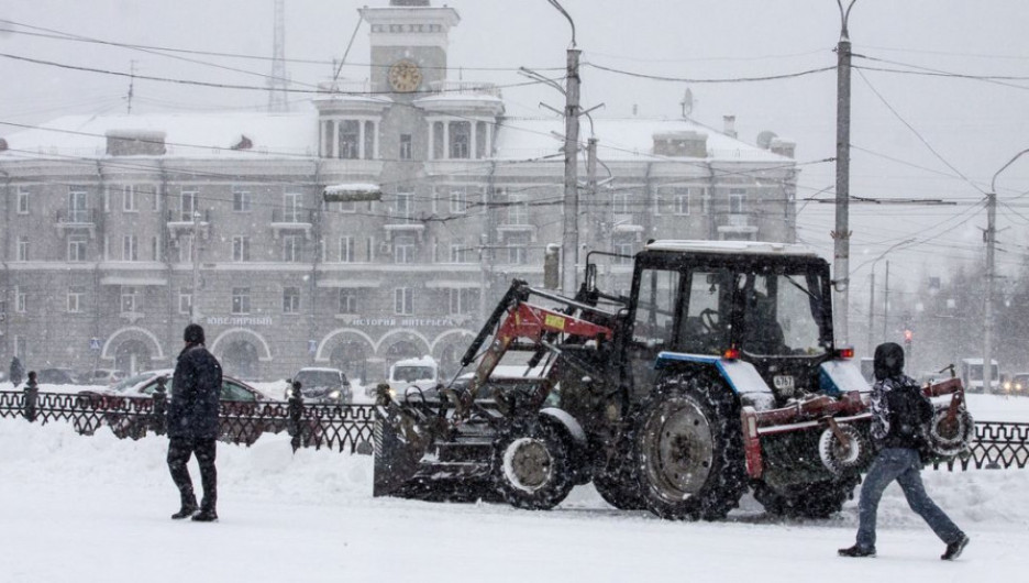 Для уборки снега. Парковку запретят на нескольких улицах Барнаула