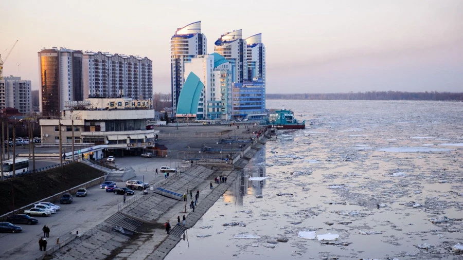 Ледоход на Оби в Барнауле.