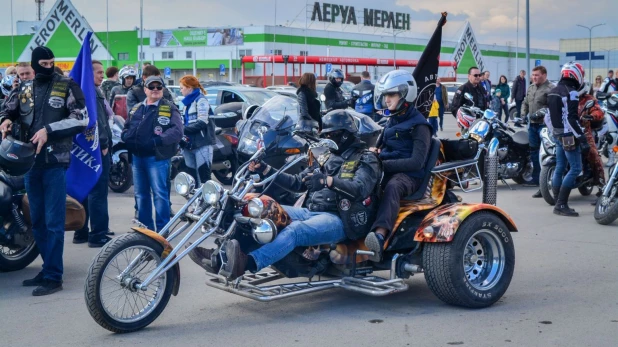 Барнаульские байкеры открыли мотосезон. 29 апреля 2018 года.