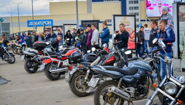 Барнаульские байкеры открыли мотосезон. 29 апреля 2018 года.