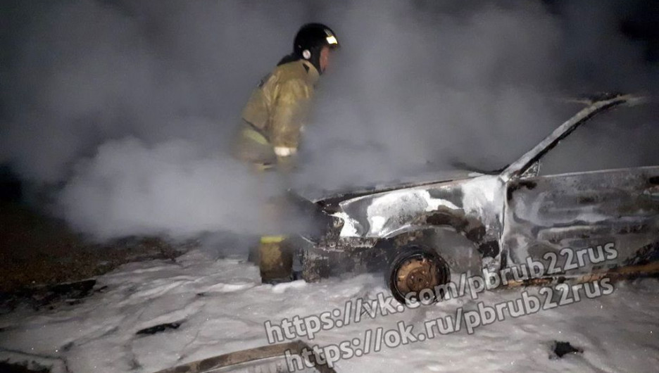 В Алтайском крае сгорел автомобиль.
