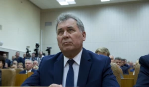 Александр Романенко на представлении врио губернатора Алтайского края Виктора Томенко. 1 июня 2018 года.
