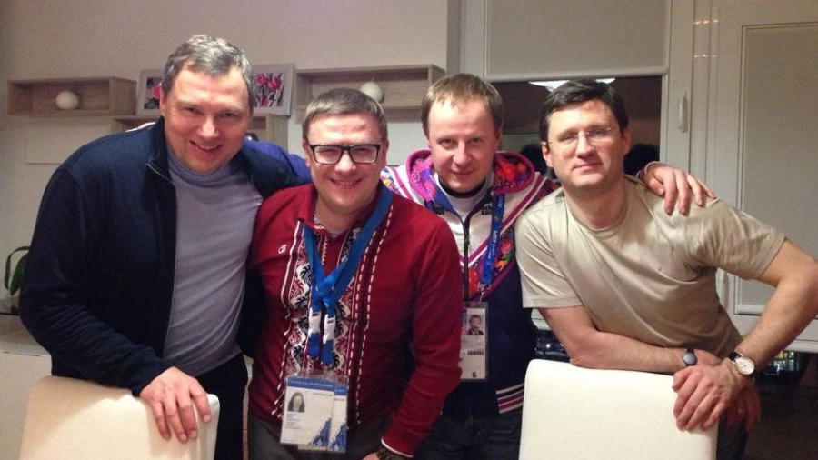 Александр Новак (крайний справа), Виктор Томенко и рядом с ним слева Алексей Текслер.