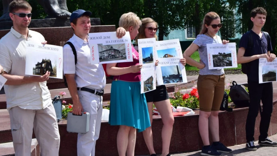 Митинг в поддержку памятников архитектуры