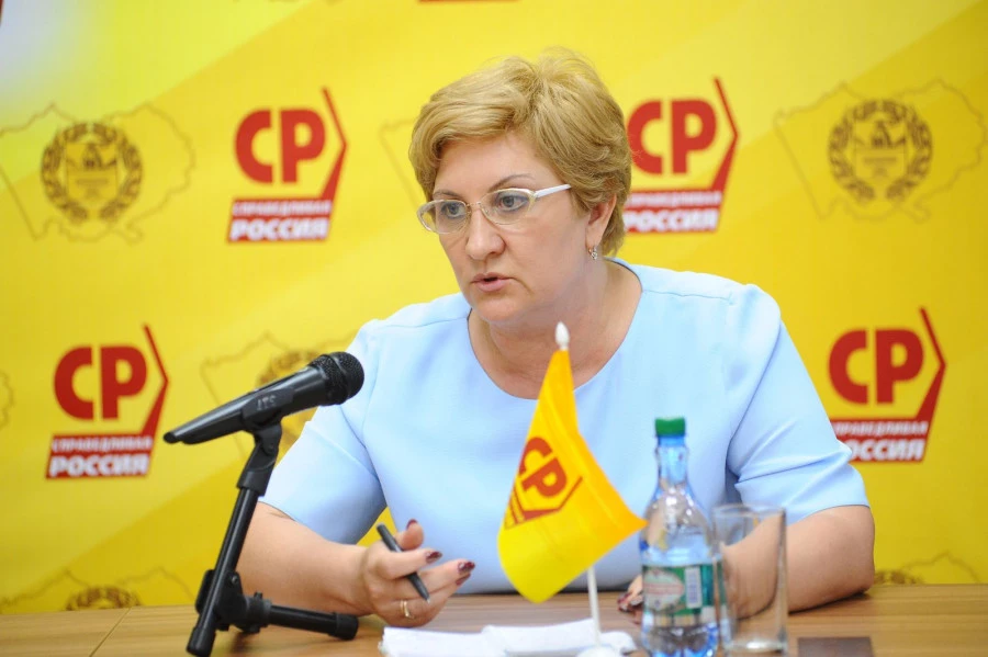 Людмила Суслова, депутат АКЗС.