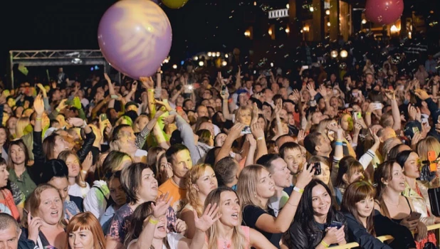 "Иванушки International" в казино Altai Palace.