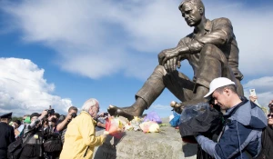 Как встречали VIP-персон в Сростках.