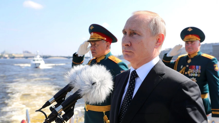 Главный военно-морской парад в День ВМФ-2018.