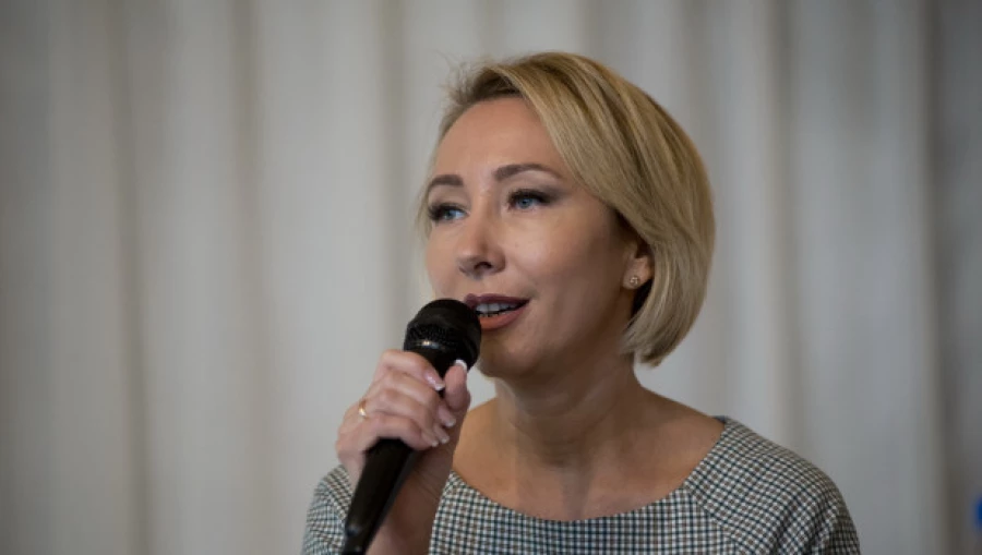 Елена Аксенова, директор по рекламе ИД «Алтапресс», член жюри конкурса. Елена Аксенова, директор по рекламе ИД «Алтапресс», член жюри конкурса.