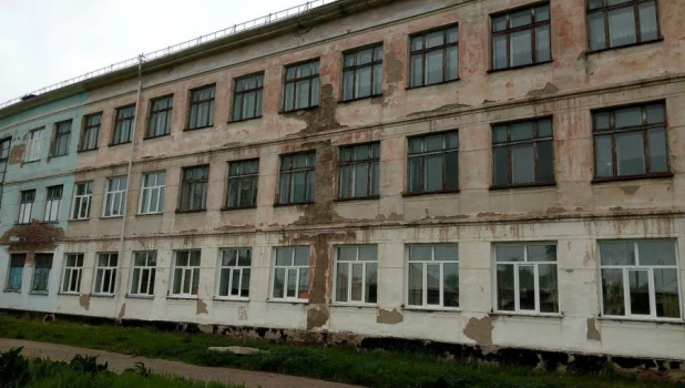 Ветхое состояние кадетской школы в Рубцовске 