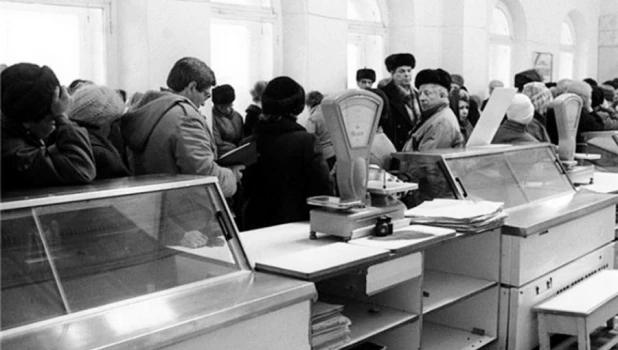 В Магазине  под шпилем. Барнаул в 1980-х годах.