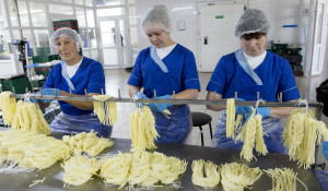 Как на заводе "Рикон" делают сыр-косичку