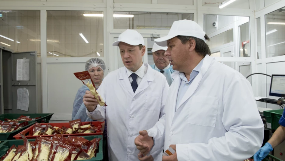 Виктор Томенко посетил завод «Рикон» в селе Зимари