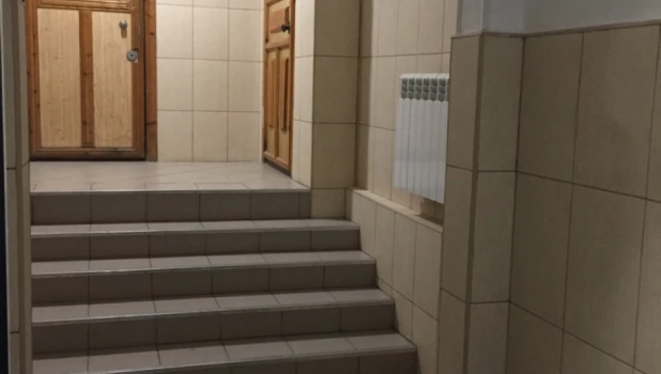 Дом на Папанинцев. Второй подъезд.