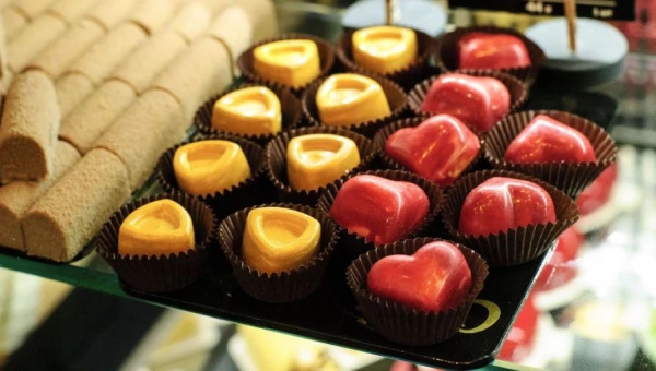 Сладости. Диета. Конфеты. Кондитерская.