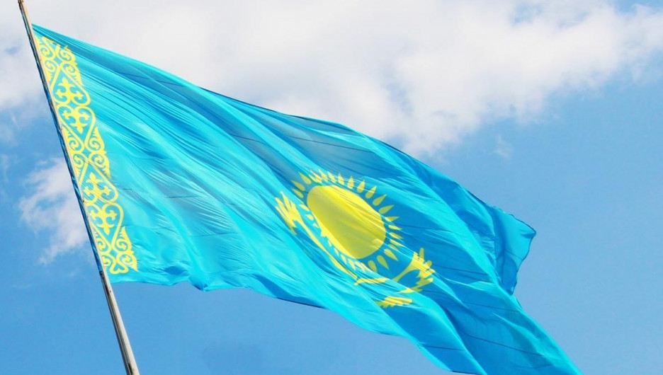 Протесты в Казахстане не утихают: митингующие берут штурмом администрацию Алматы