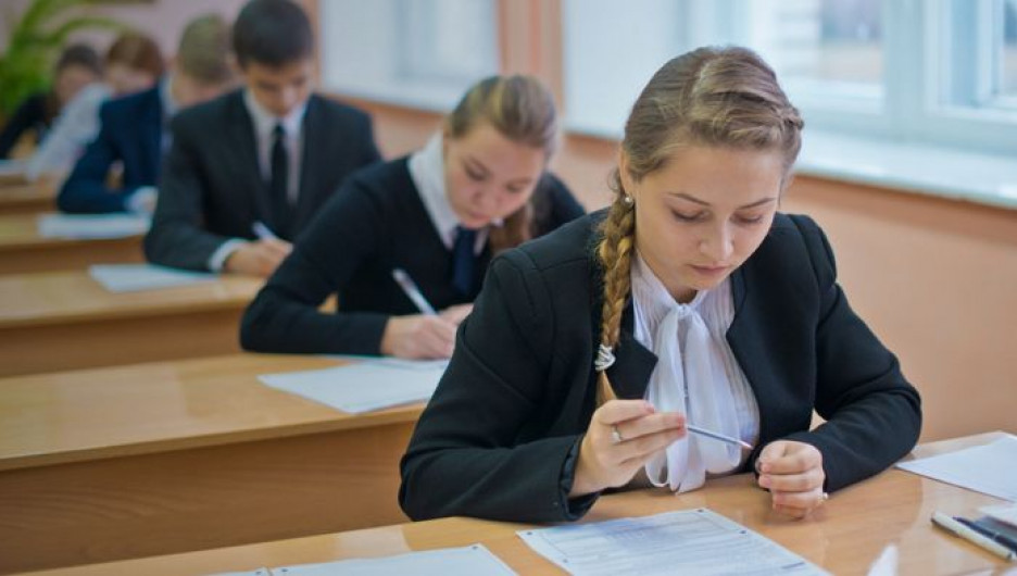 Школьников Алтайского края подготовит к ЕГЭ по английскому онлайн-школа.
