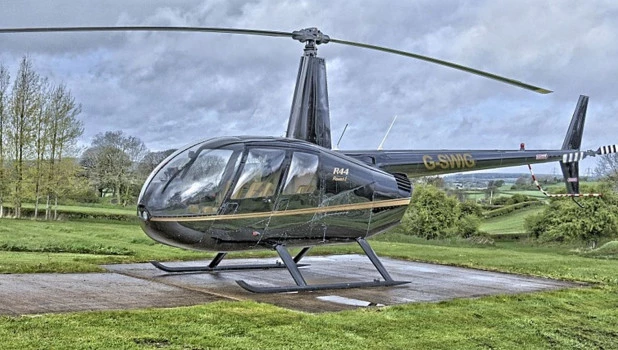 Вертолет Robinson R-44.