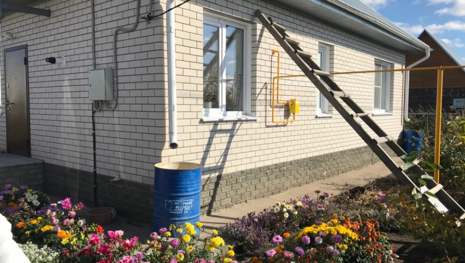 Жители поселка Центральный в Барнауле ждут газа.