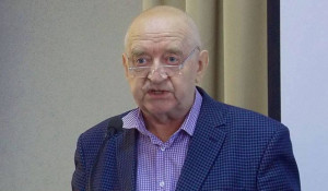Константин Емешин.