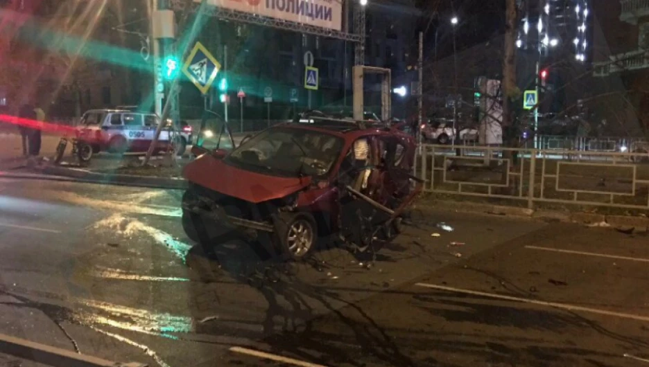 ДТП с BMW  X6 на проспекте Ленина. Барнаул, 15 октября 2018 года.