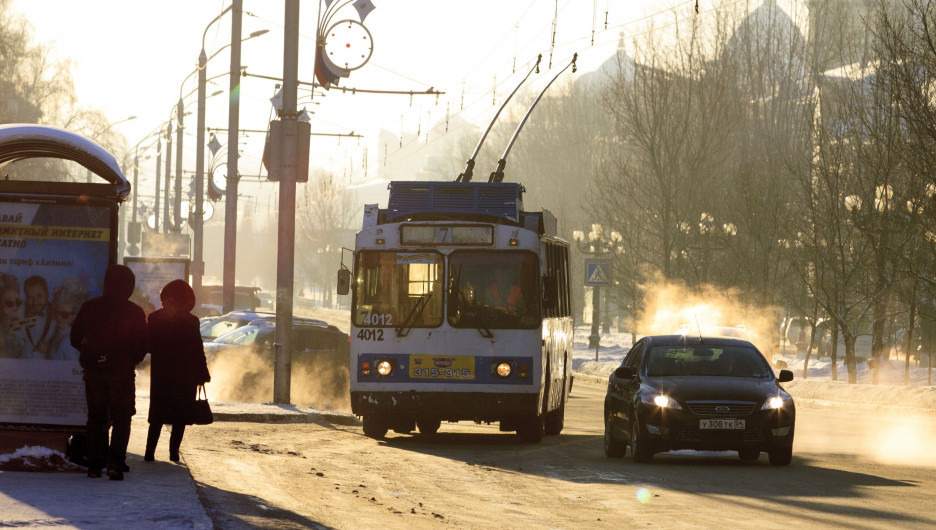 В Новосибирске девушку ударило током в троллейбусе