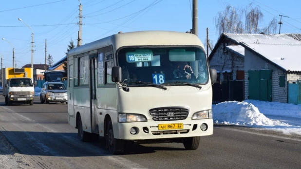 Автобус №18 на улице Воровского.