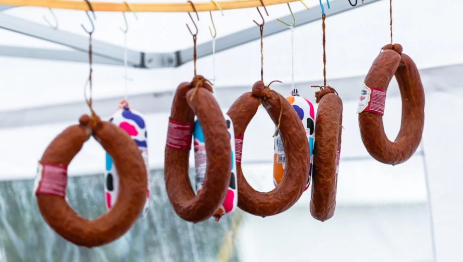 Колбасы.