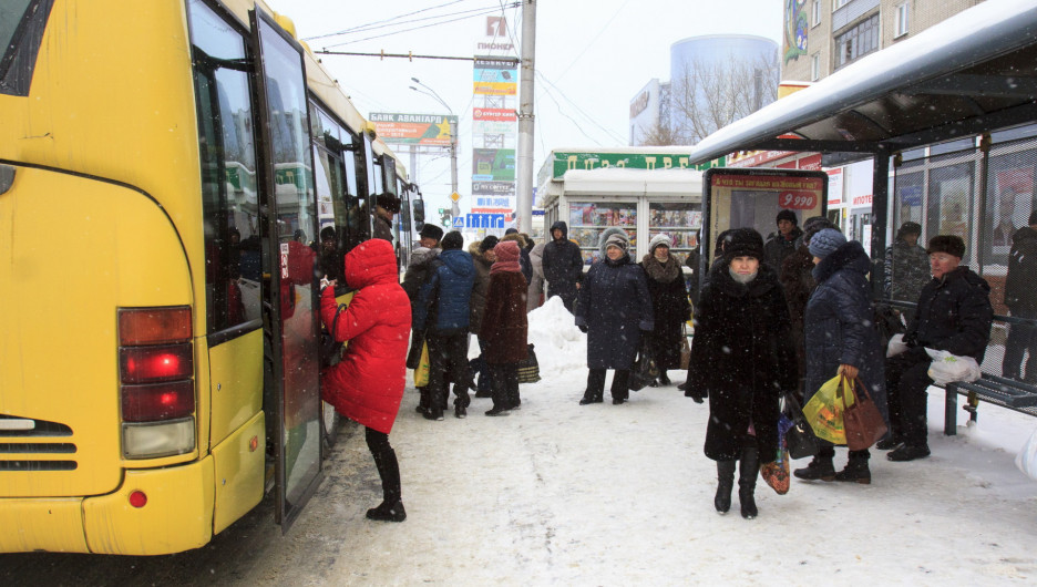 Количество автобусов и рейсов в Барнауле урежут на новогодних каникулах