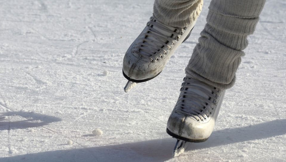 На Алтае люди решили передвигаться на коньках 