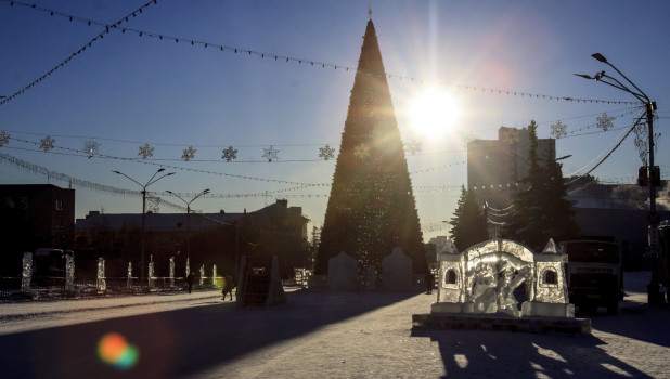 Снежный городок в Барнауле.