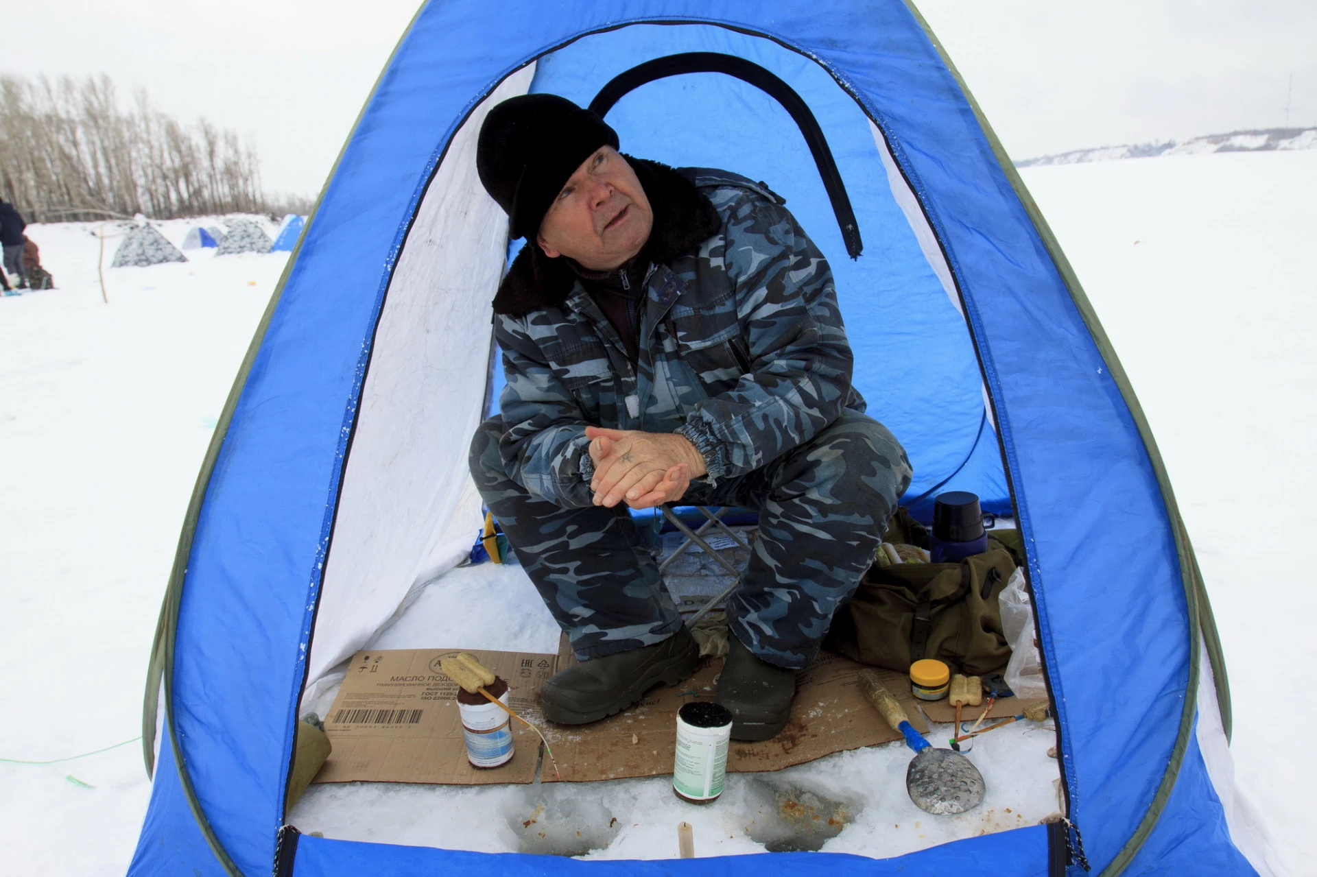 Барнаул обь рыбалка. Зимняя рыбалка на Оби. Обь зимняя рыбалка. Рыбалка в Барнауле на Оби. Рыбалка в Барнауле зимой.