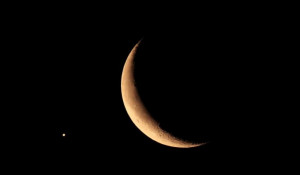 Венера "приблизилась" к Луне.