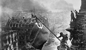 Знамя Победы над Рейхстагом.