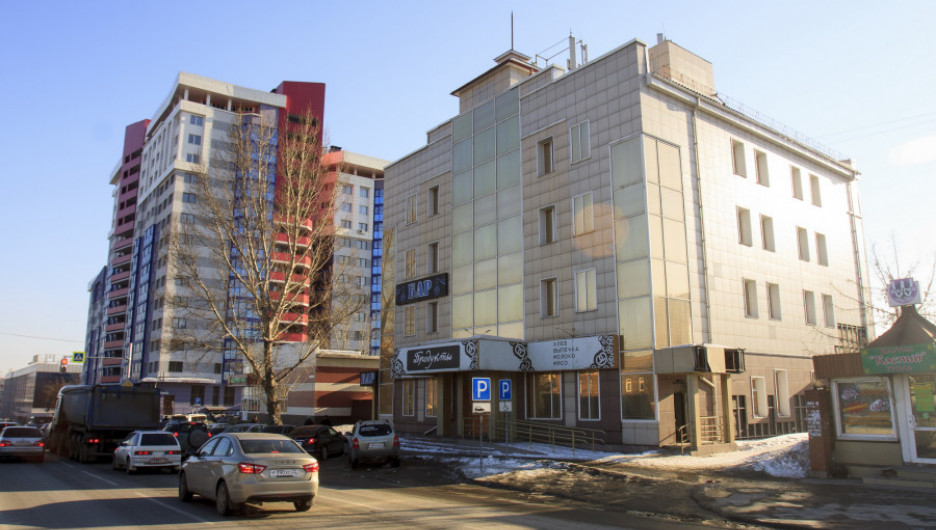 В знаменитом "магазине-бомже" в Барнауле откроется "Магнит"