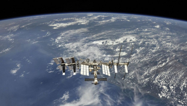 Американского астронавта на МКС не бросит "Роскосмос"