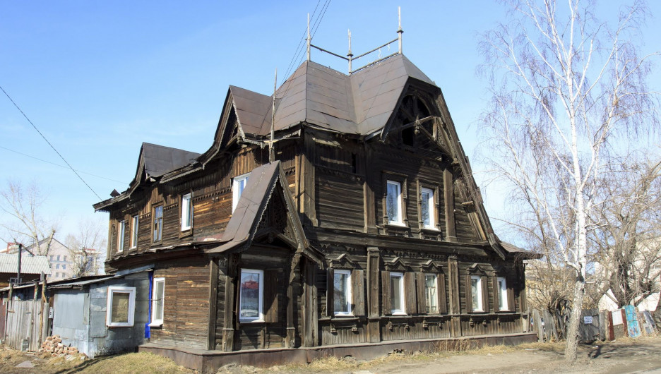 Дом Лесневского, ул. Ползунова, 56. Весна 2019 года.