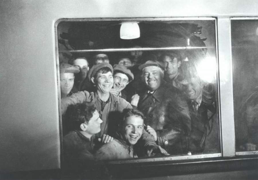 Первые посетители метро