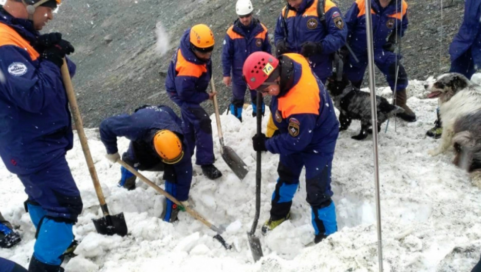 Спасатели в горах Алтая.