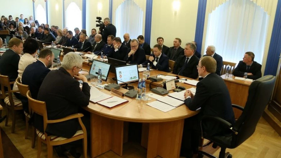 На совещании в правительстве Алтайского края 17 мая 2019 года.