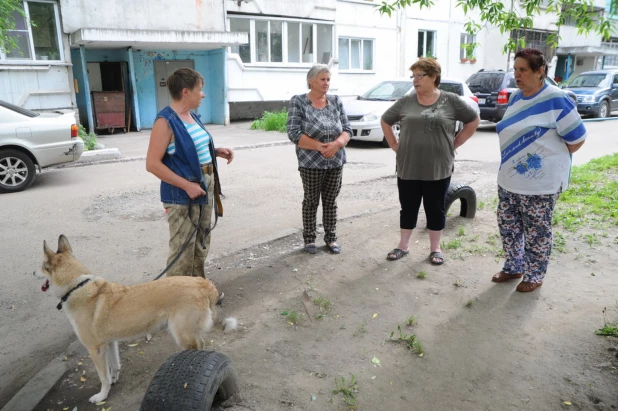 Соседи Надежды Фроловой.