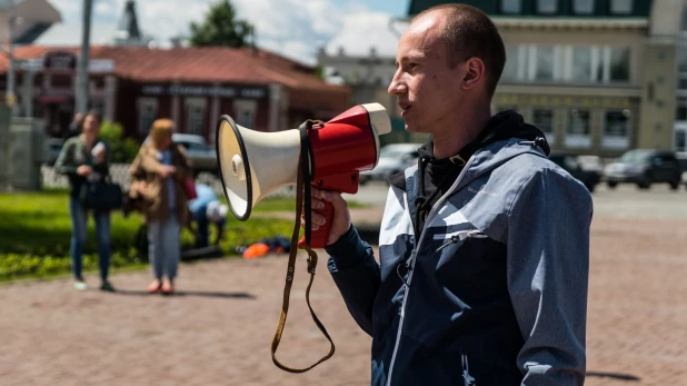 Митинг в защиту исторических памятников Барнаула.