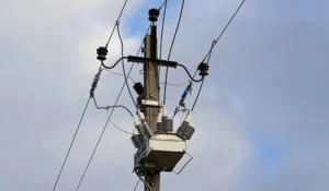 Более 20 реклоузеров установлено в этом году на линиях электропередачи в зоне обслуживания Алтайского филиала компании «Россети Сибирь».