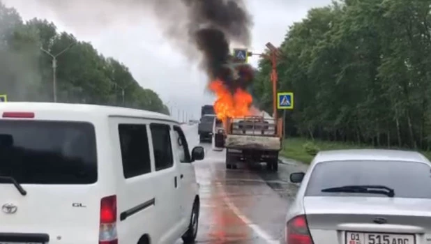 Горит автомобиль 24 июня.