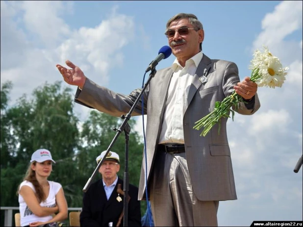 Александр Панкратов-Черный.