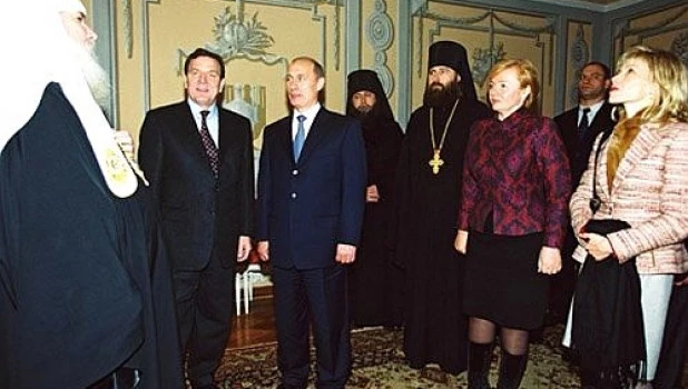 Владимир Путин с бывшей женой Людмилой, 2001 год, Троице-Сергиева лавра.