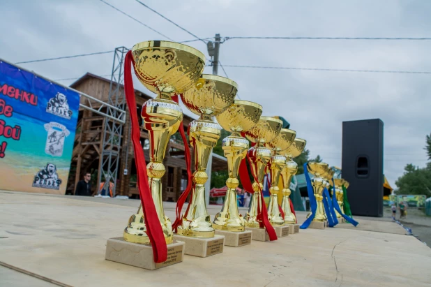 Открытие городского пляжа на острове Помазкин в Барнауле. 29 июня 2019 год