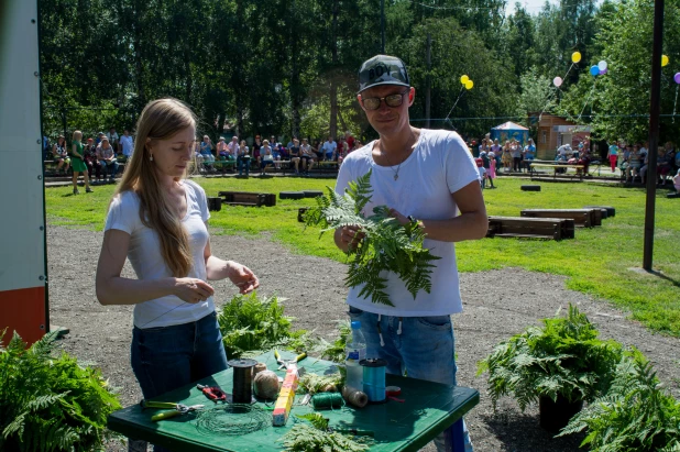 Чемпионат по переносу жен в Барнауле.