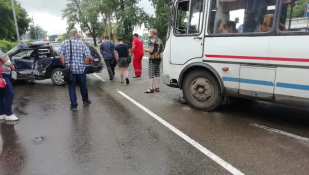 ДТП с пассажирским автобусом в Бийске.